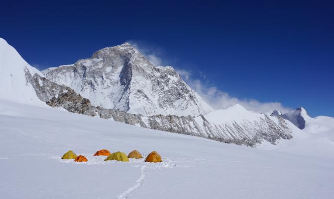 Camping way near everest base camp