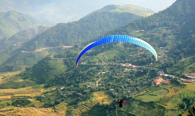 Paragliding in china