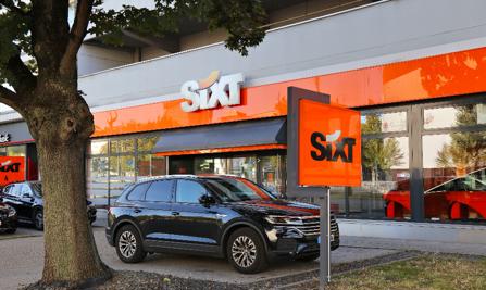 Car/4WD hire