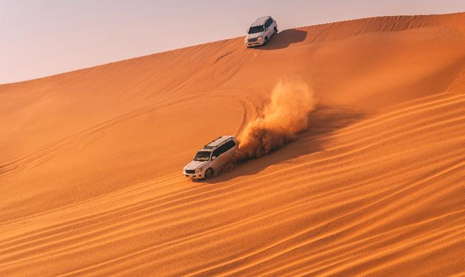 AL KHATIM DESERT-DUBA Dune bashing with a 4x4 jeep 