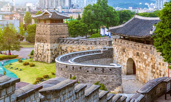 Hwaseong is a fortress of the Joseon Dynasty that surrounds the centre of Suwon City,South Korea.